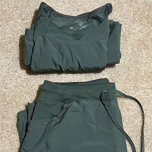 Green infinity by Cherokee scrubs